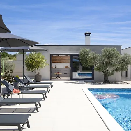 Ferienhaus Ana *