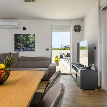 Ana Holiday home *