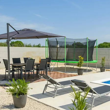 Holiday home Ana *