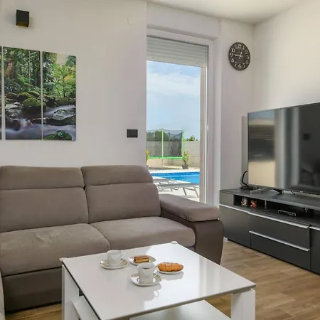 Ana Holiday home